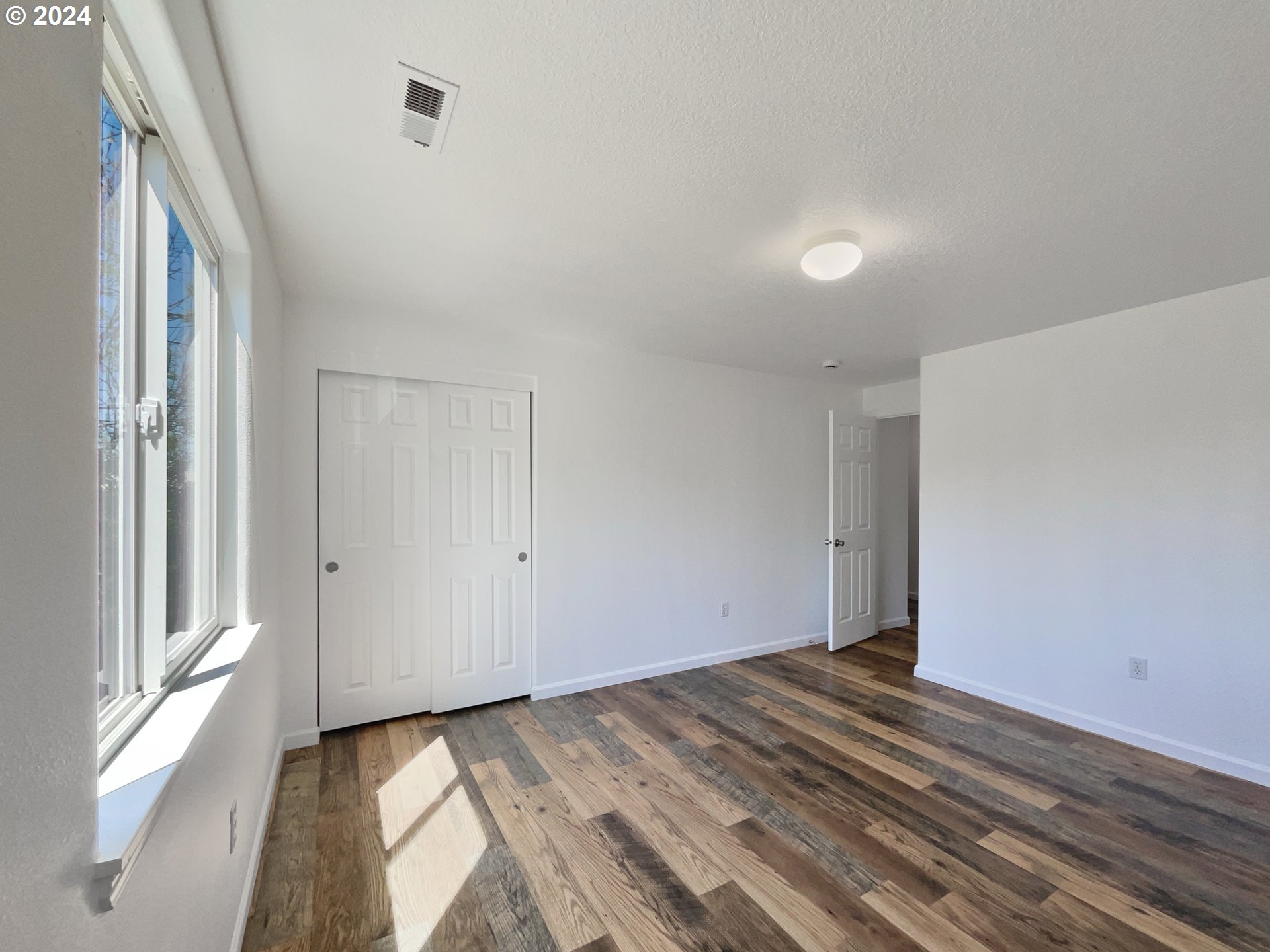 2504 GREEN CT