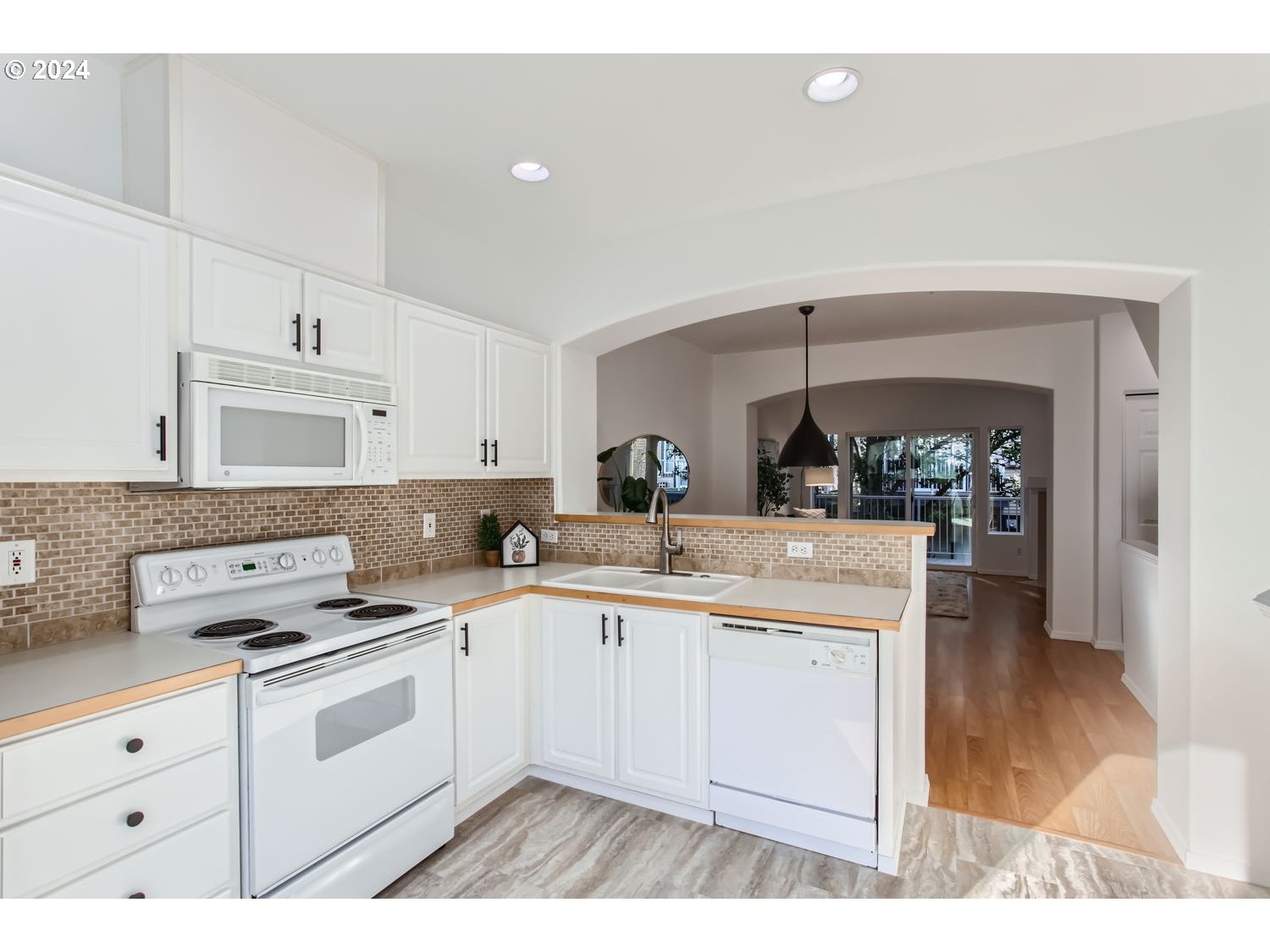 13850 SW SCHOLLS FERRY RD 103