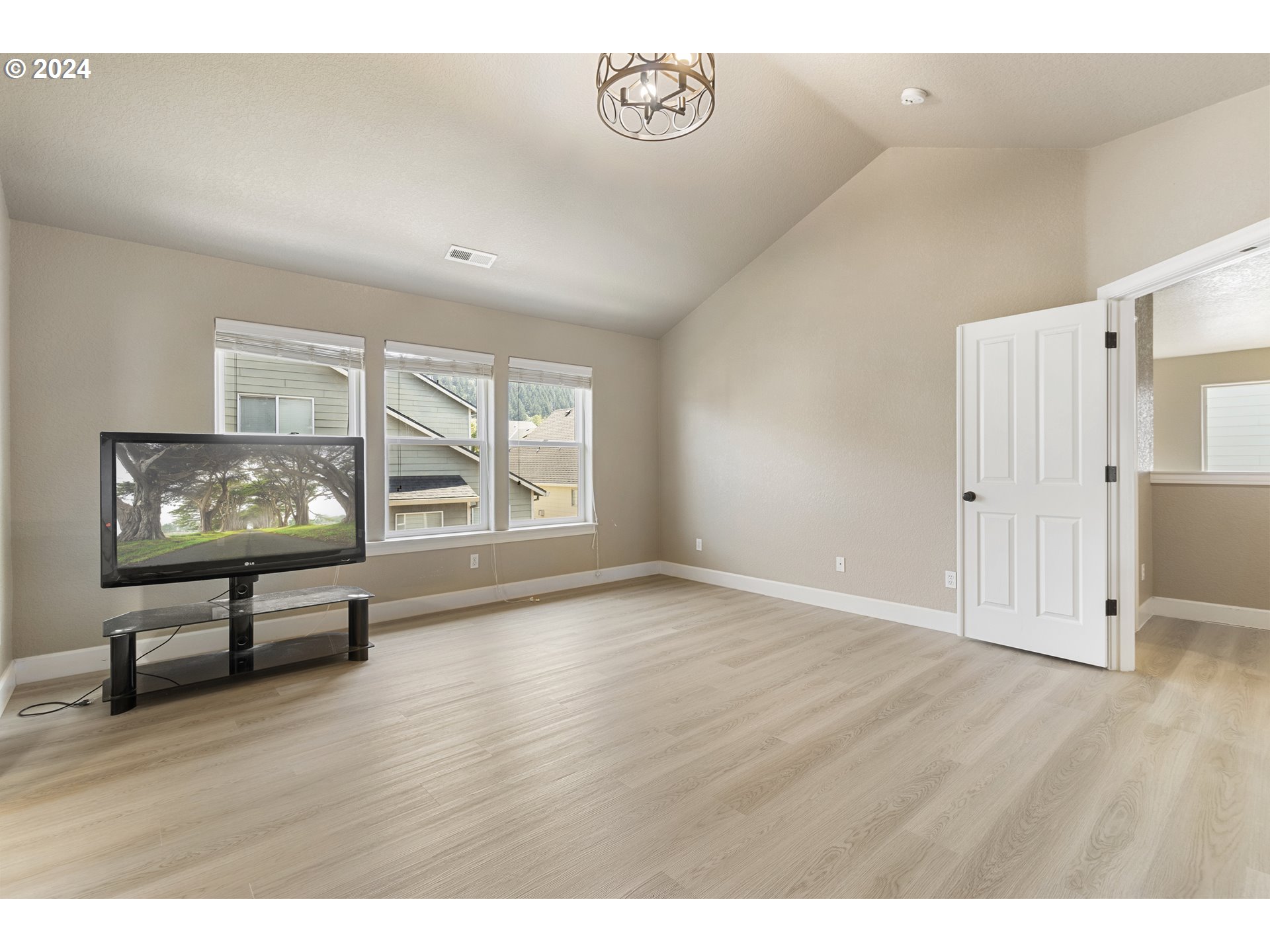 3948 SW BATTAGLIA AVE