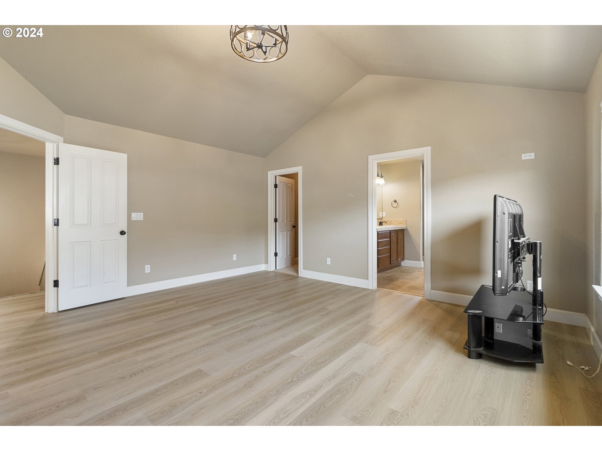 3948 SW BATTAGLIA AVE