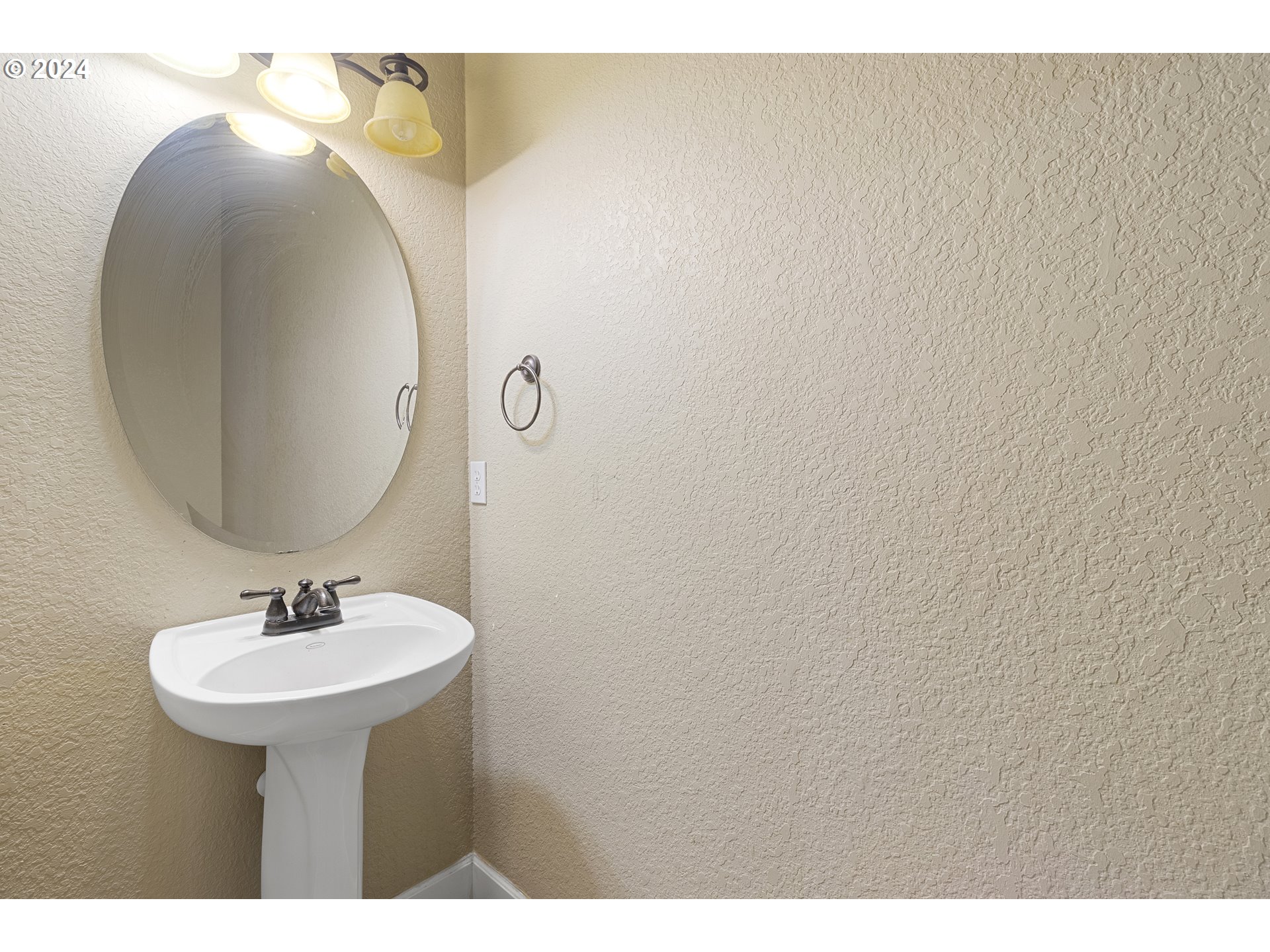 3948 SW BATTAGLIA AVE