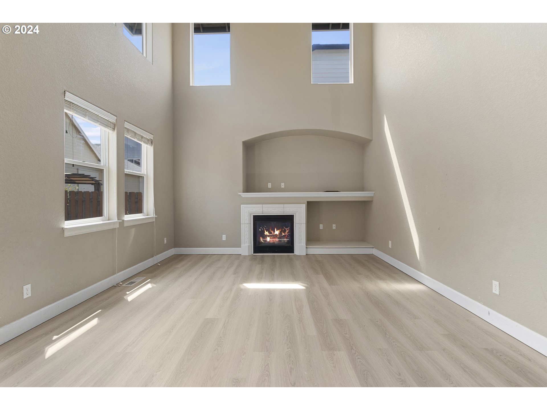 3948 SW BATTAGLIA AVE