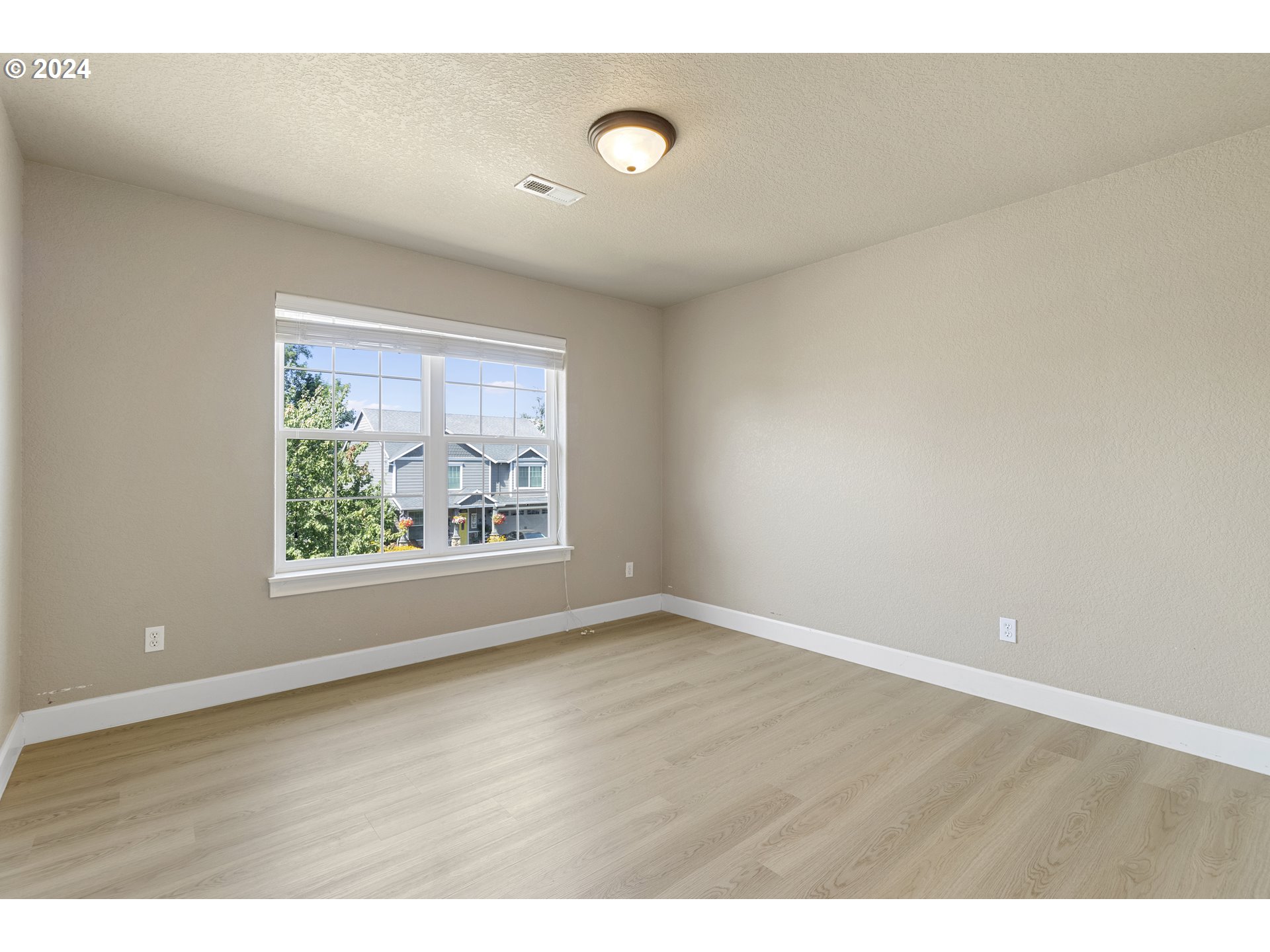 3948 SW BATTAGLIA AVE