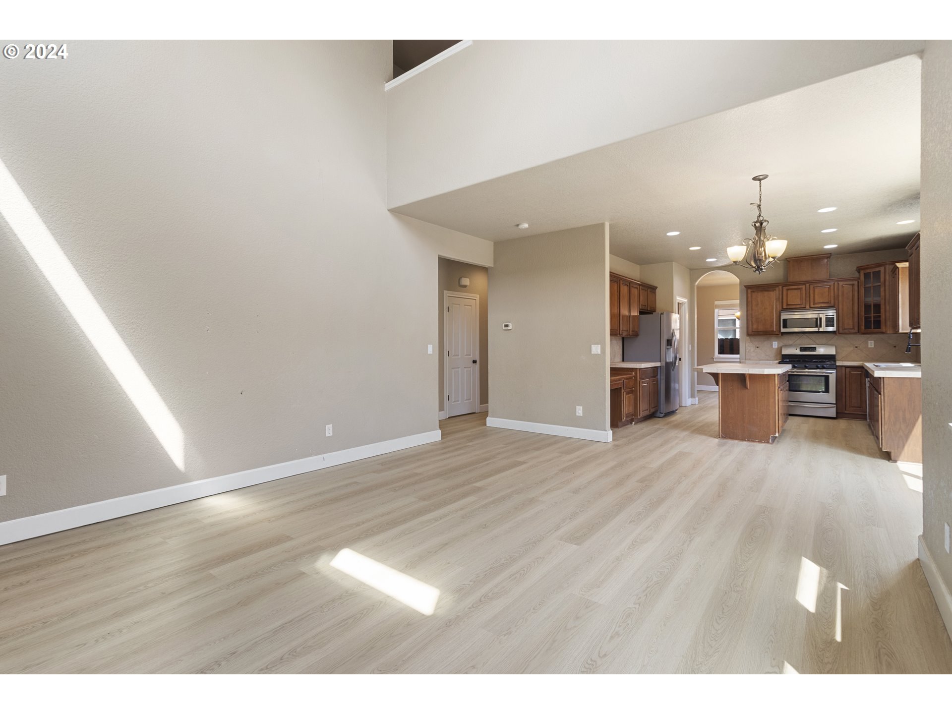 3948 SW BATTAGLIA AVE