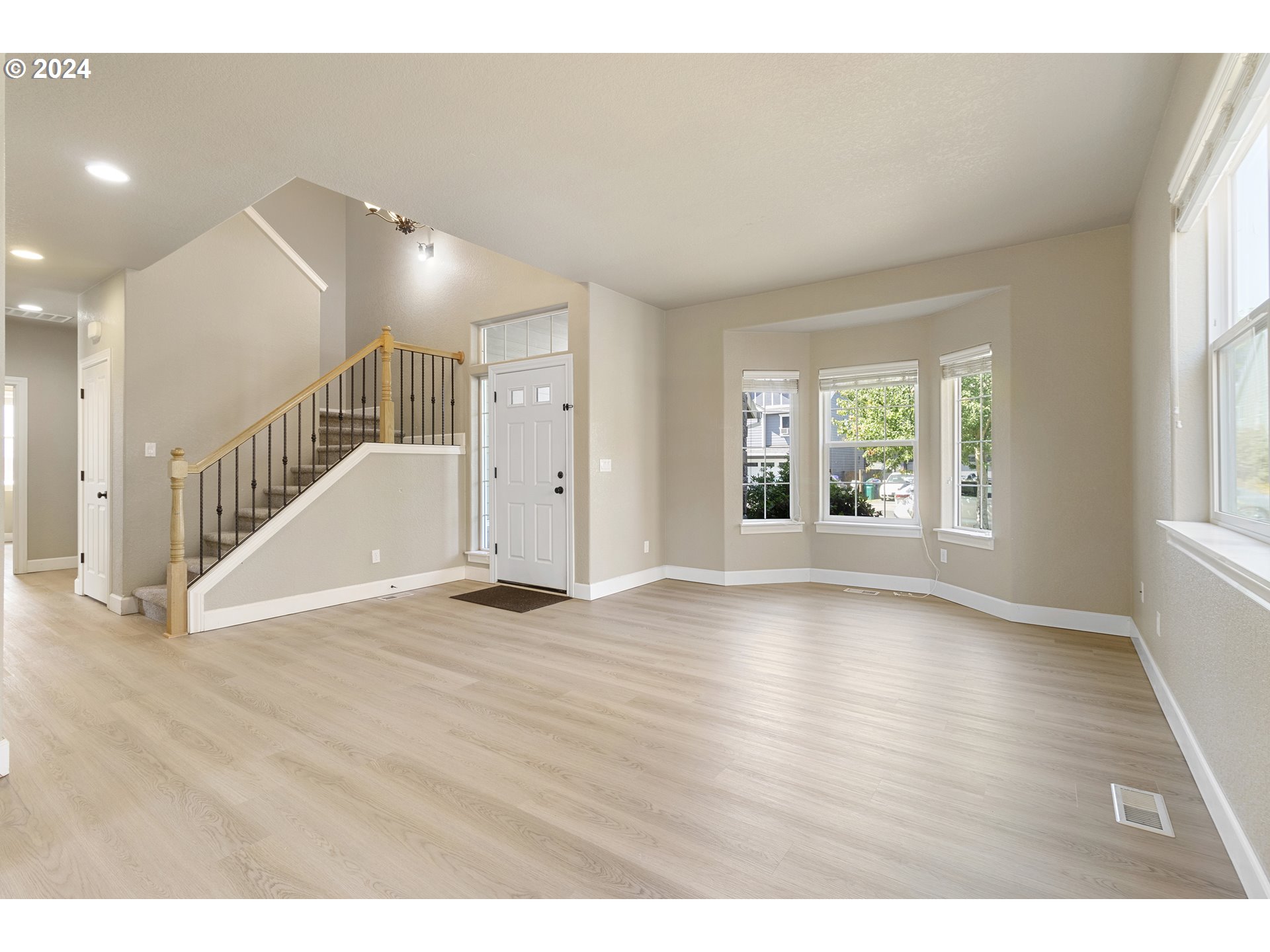 3948 SW BATTAGLIA AVE