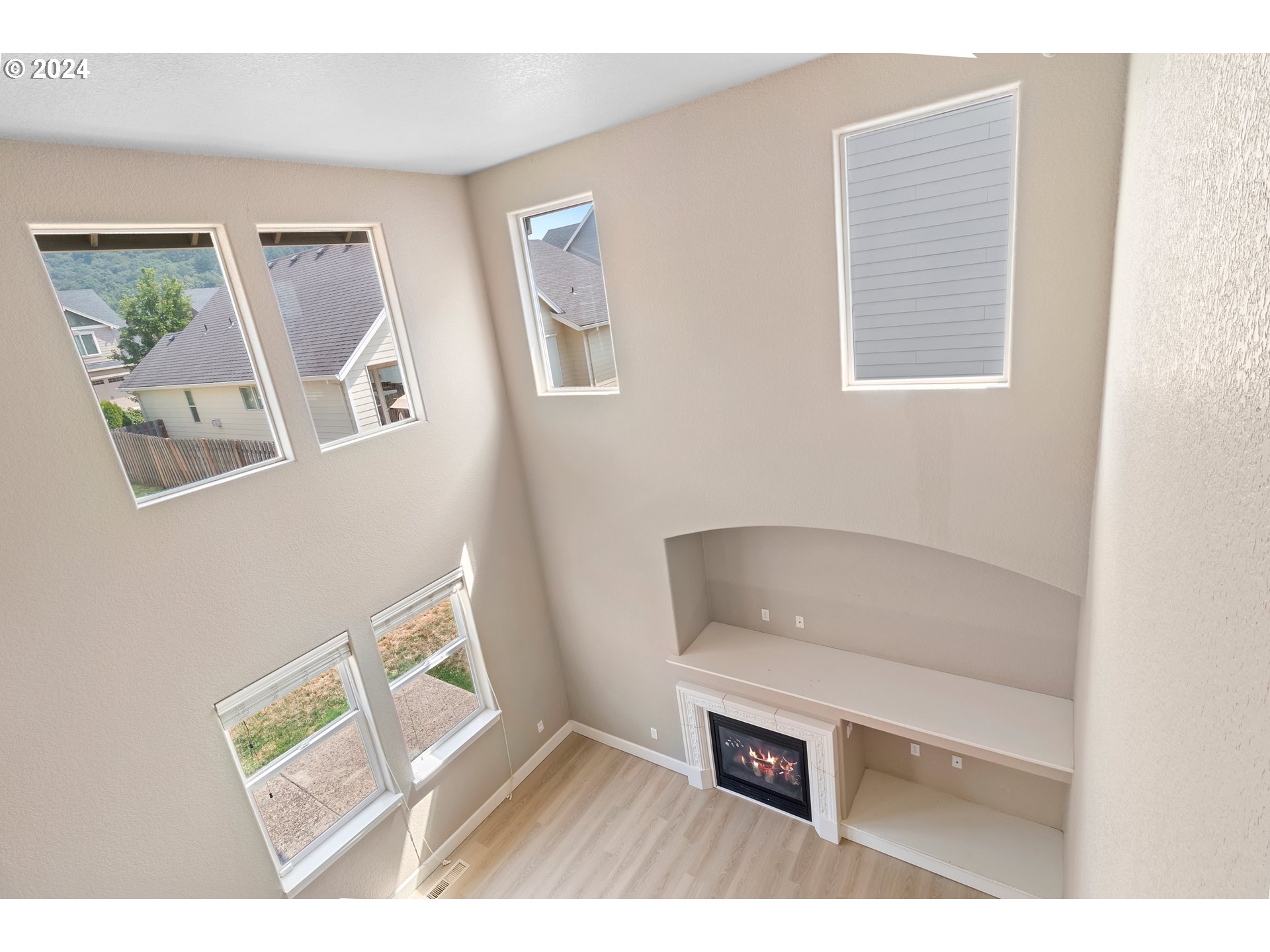 3948 SW BATTAGLIA AVE