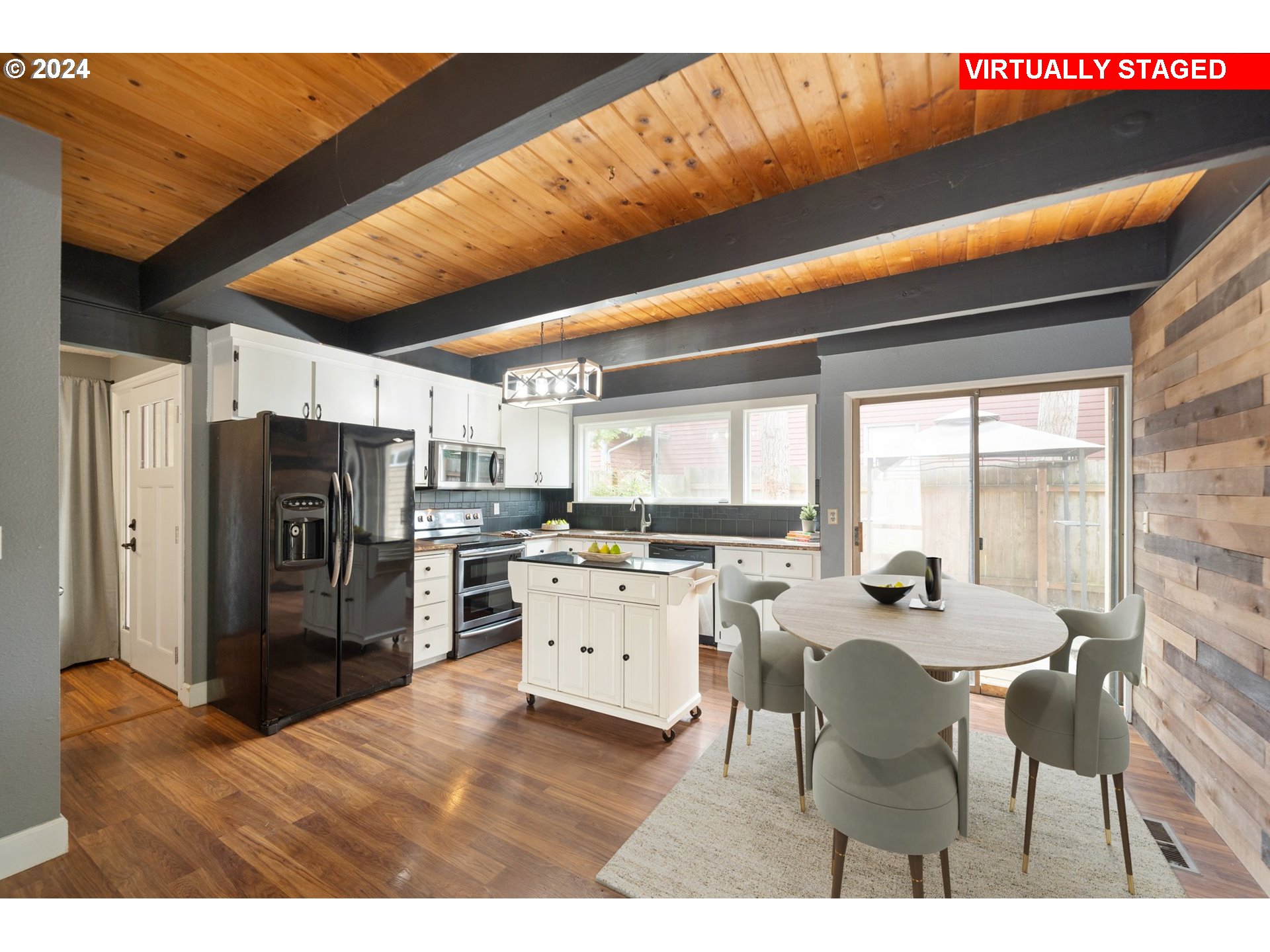 5538 NW BURNING TREE CT