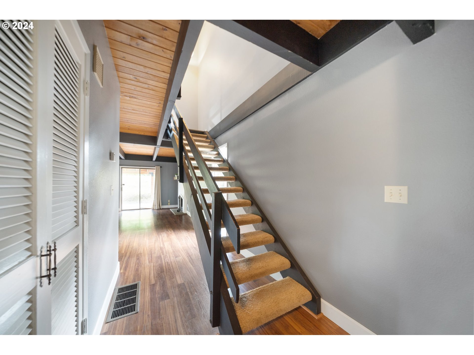 5538 NW BURNING TREE CT