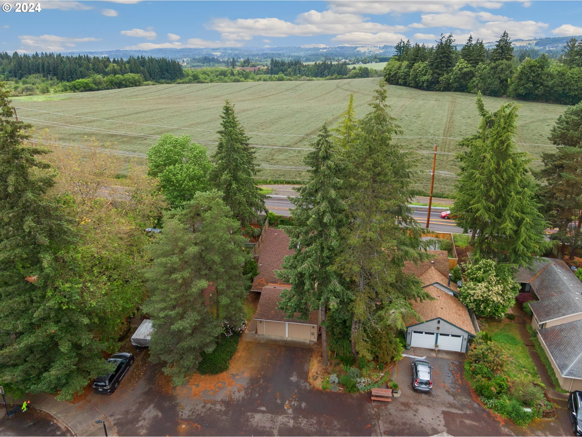 5538 NW BURNING TREE CT