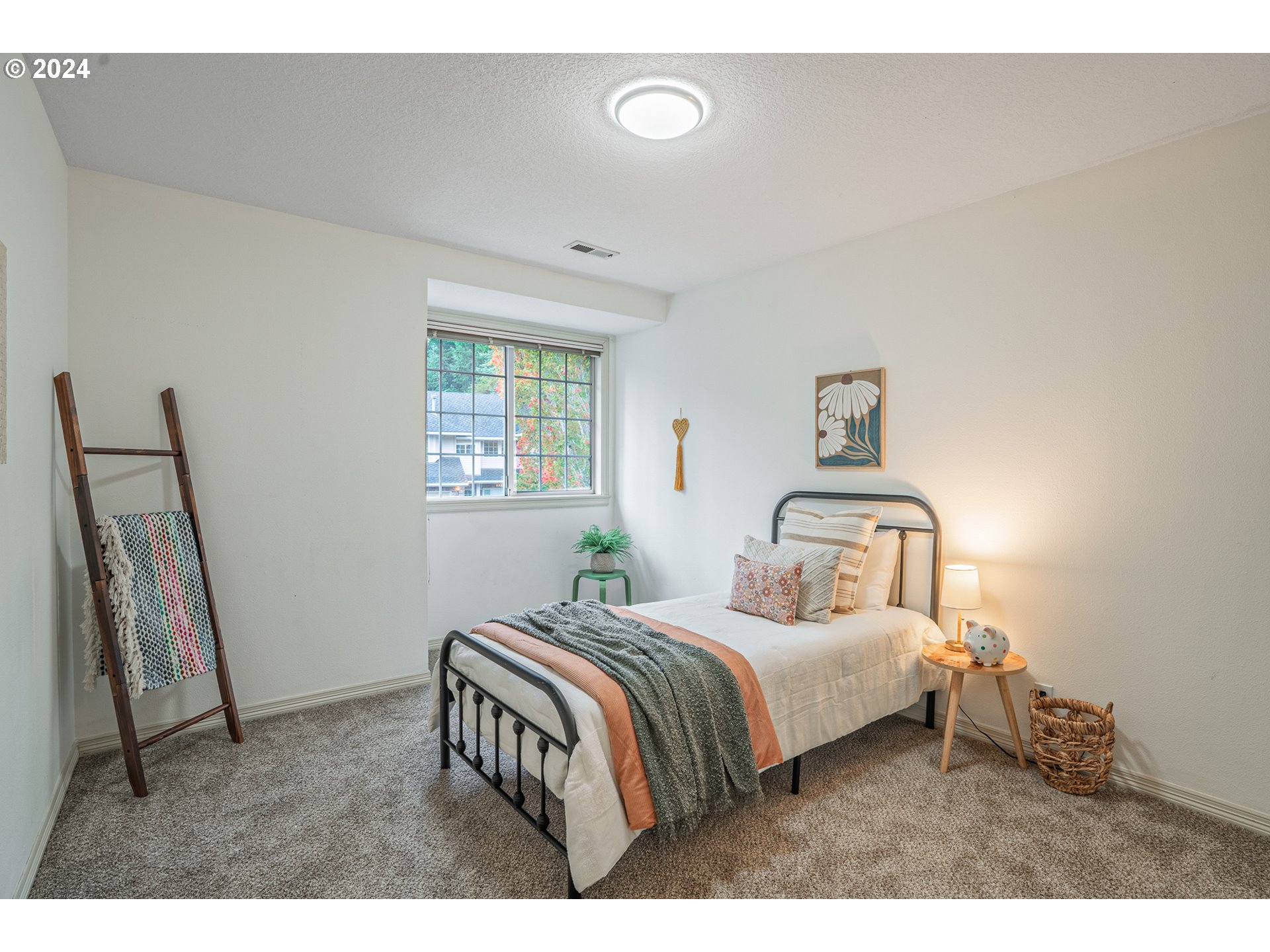 15725 SW BOBWHITE CIR