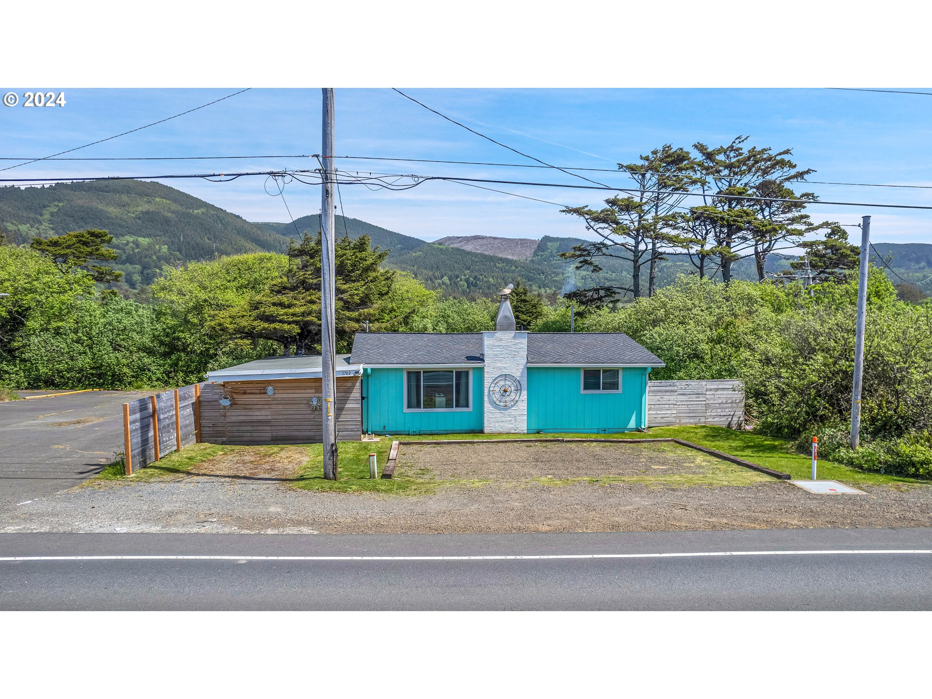 1702 N HIGHWAY 101