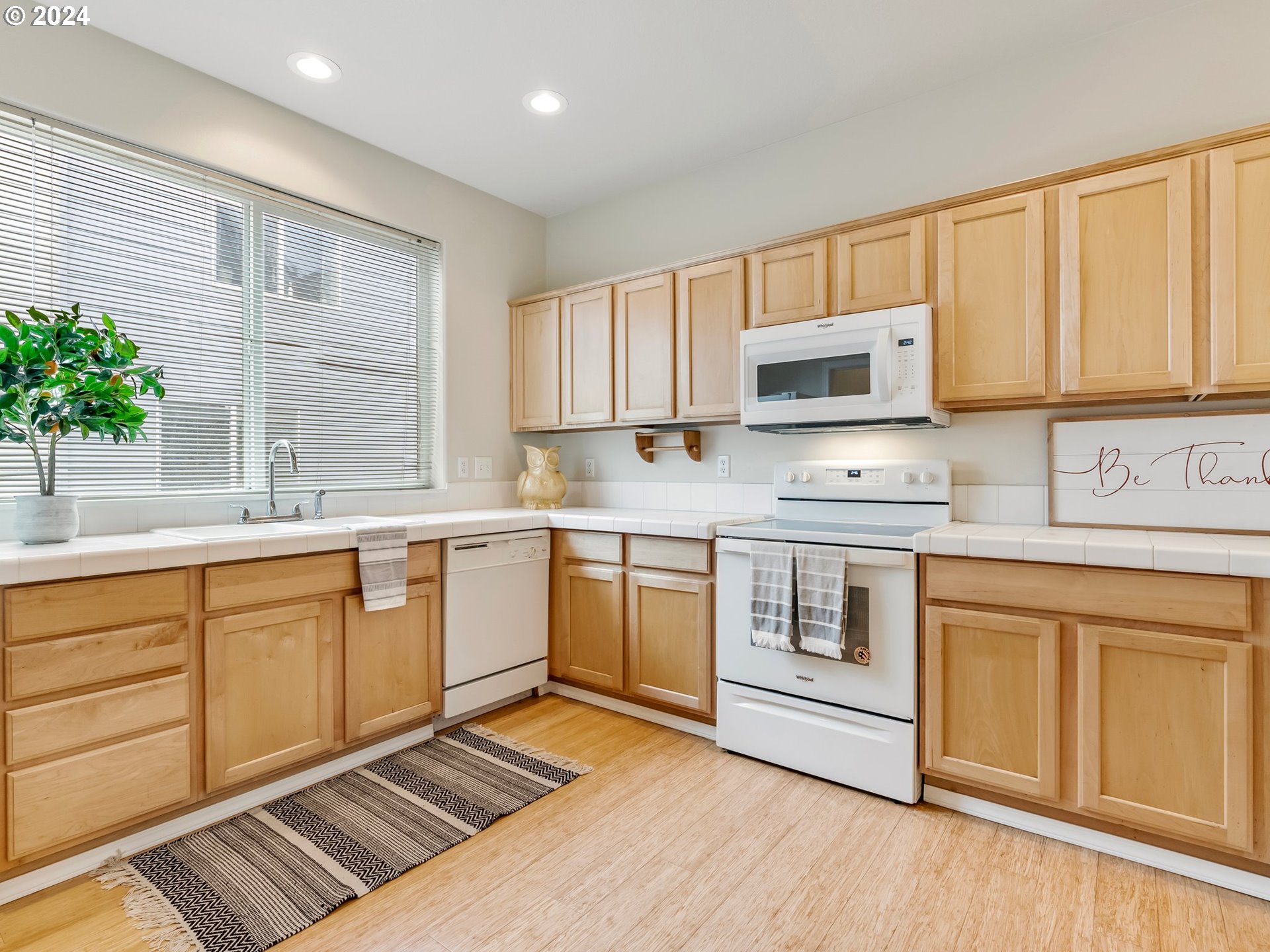 17452 SW NOVEMBER CT