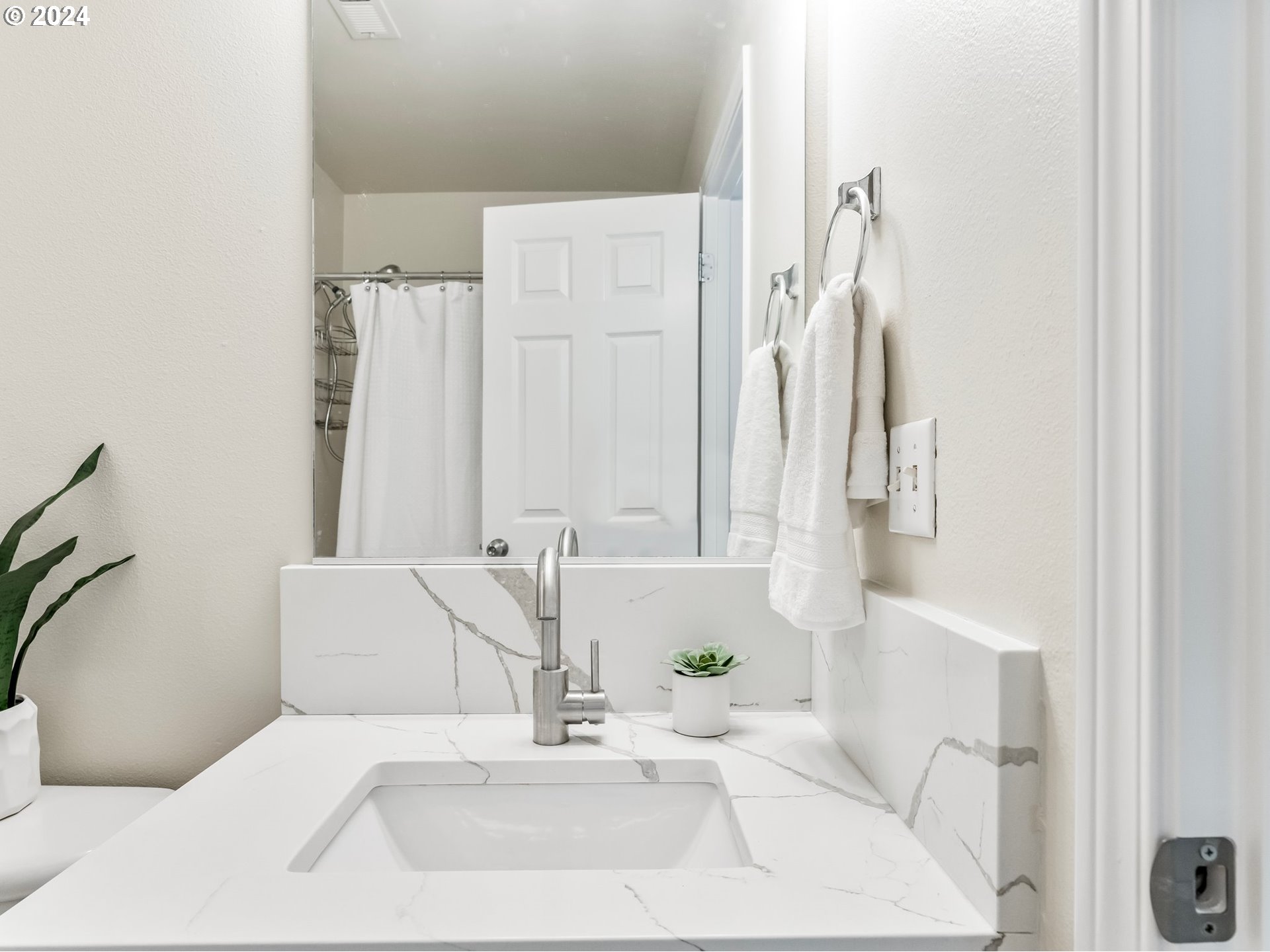 17452 SW NOVEMBER CT