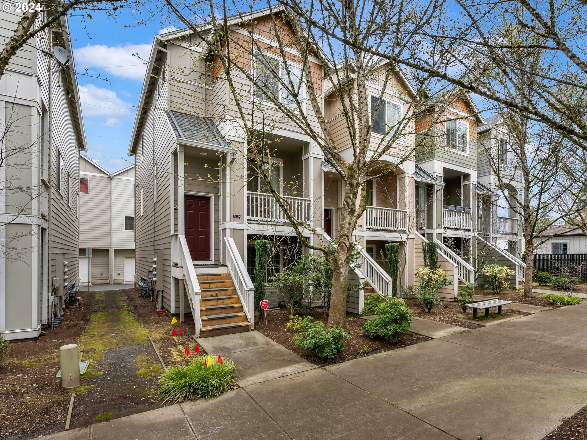 17452 SW NOVEMBER CT