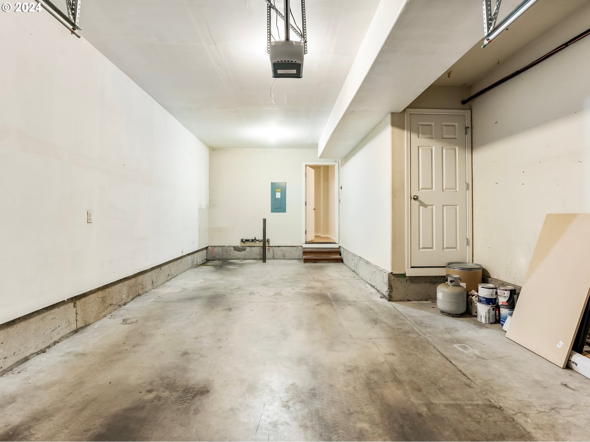 17452 SW NOVEMBER CT