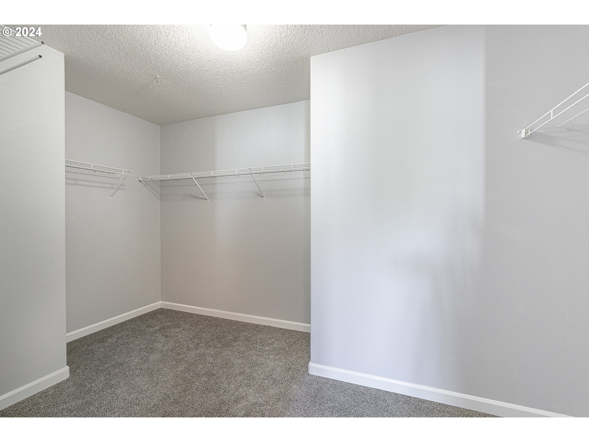 3441 SE SILVER FOX AVE