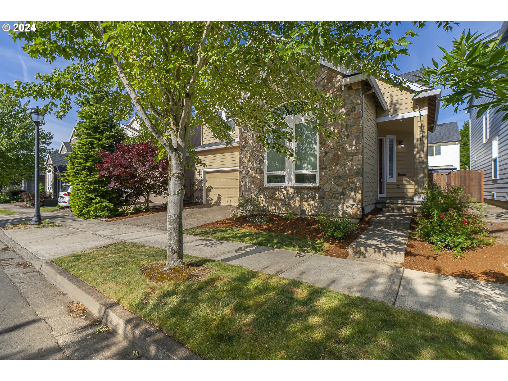 3441 SE SILVER FOX AVE