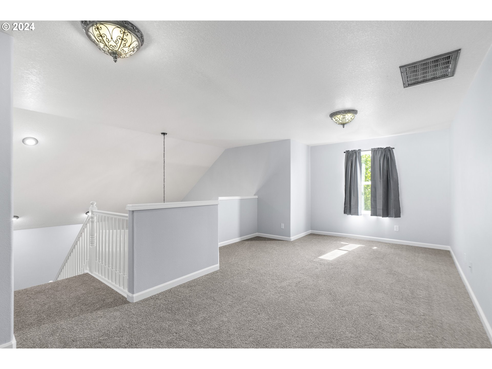 3441 SE SILVER FOX AVE