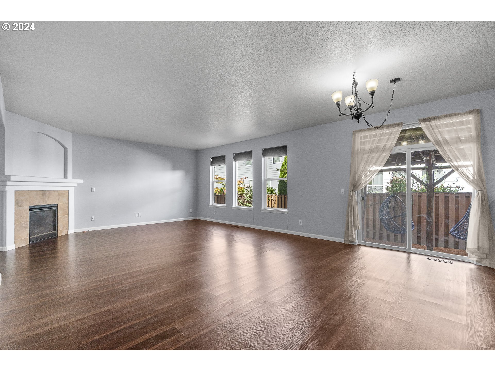 3441 SE SILVER FOX AVE