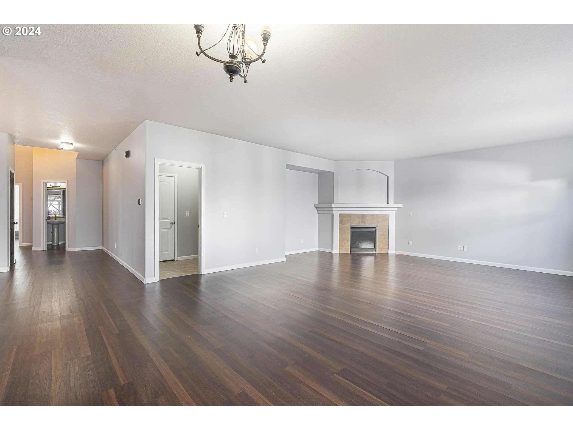 3441 SE SILVER FOX AVE