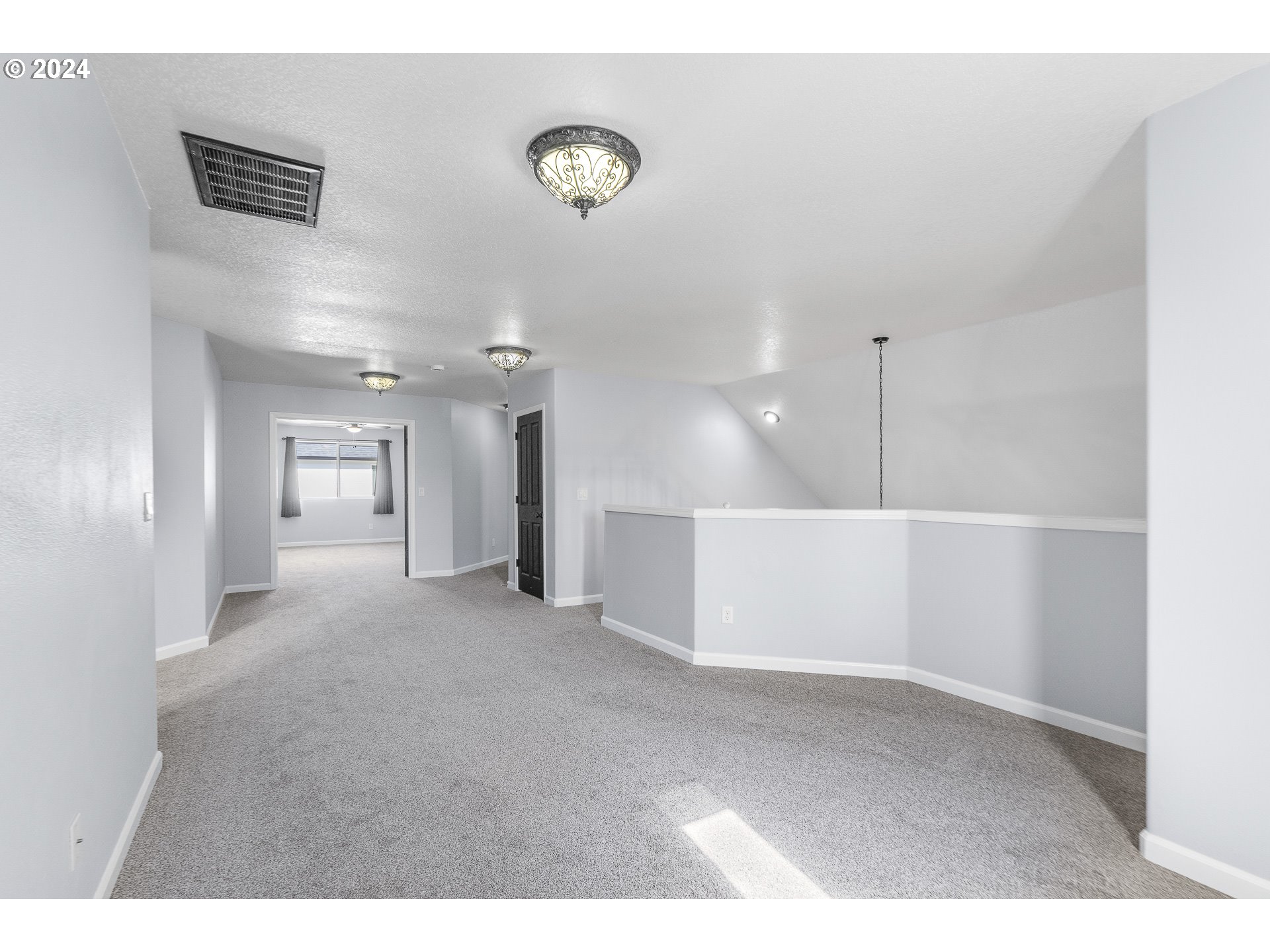 3441 SE SILVER FOX AVE