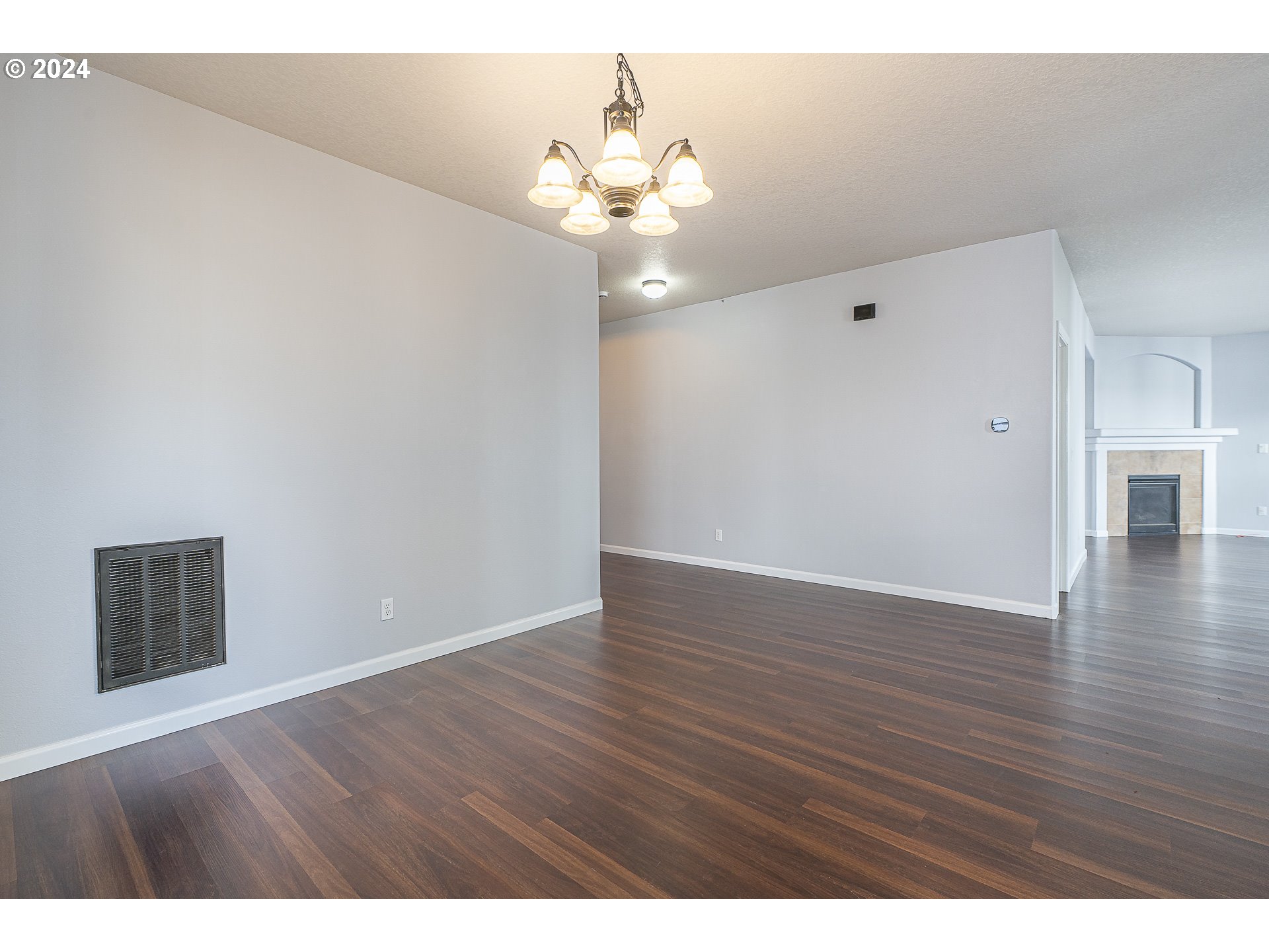 3441 SE SILVER FOX AVE