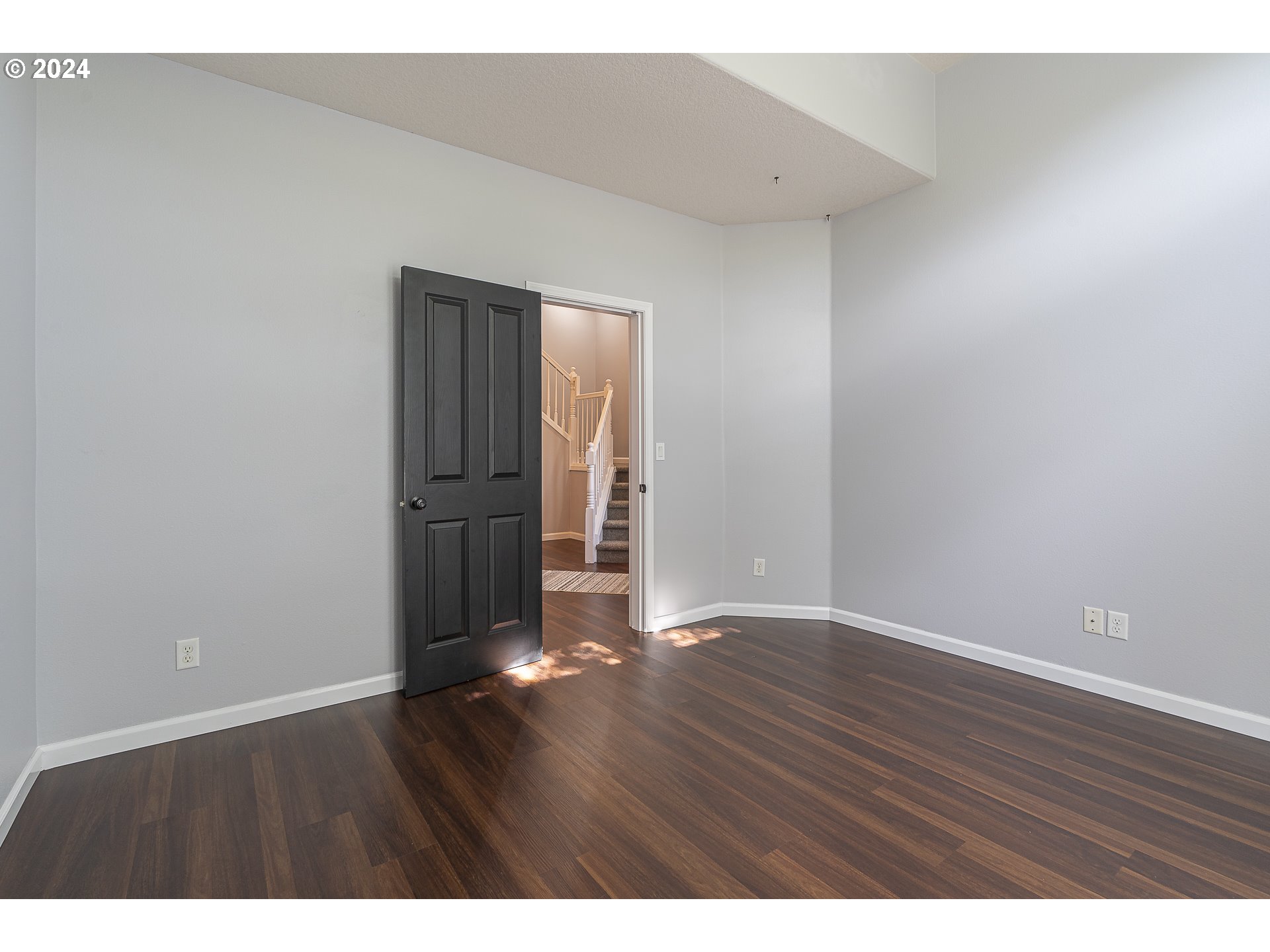 3441 SE SILVER FOX AVE