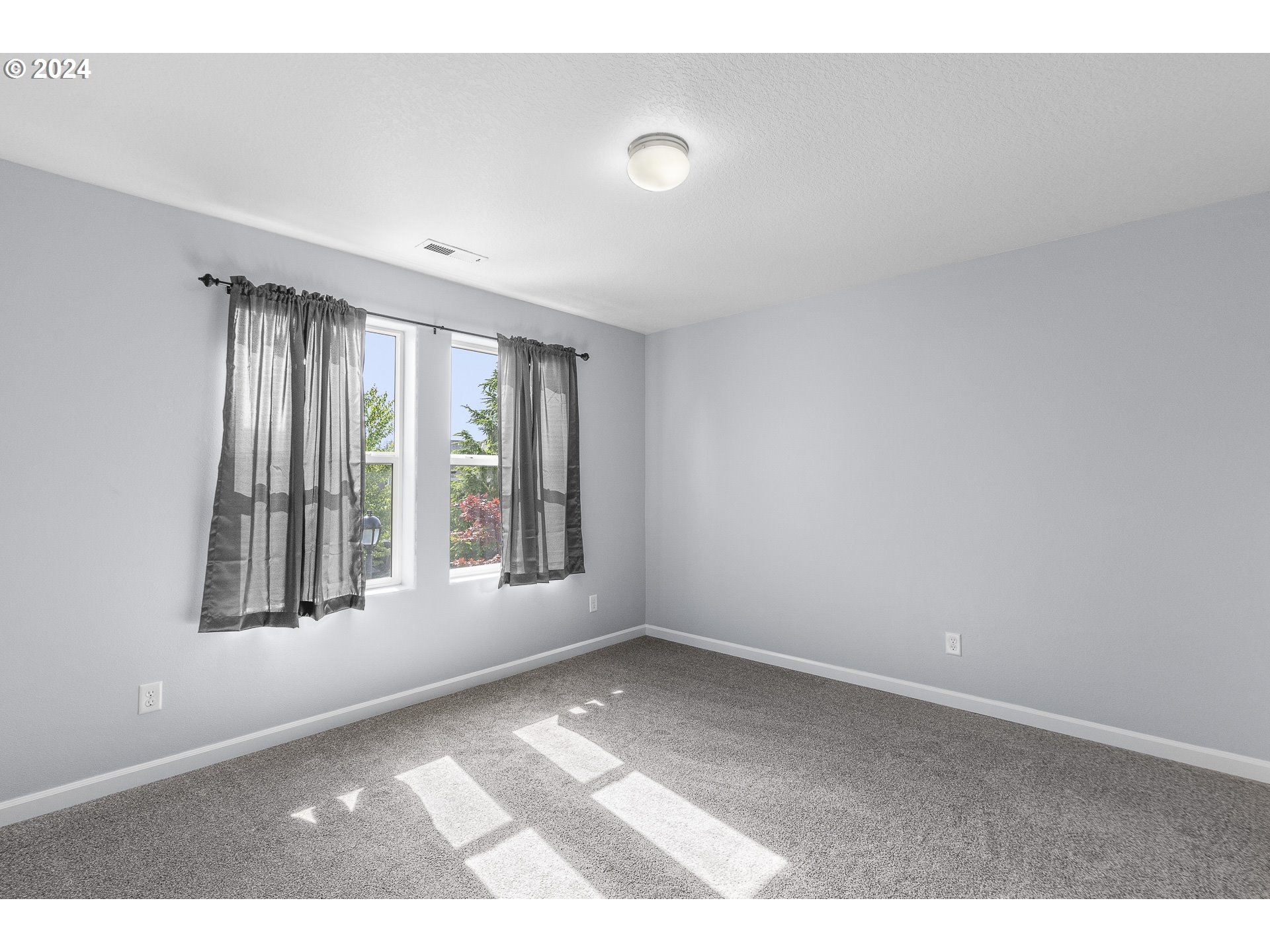 3441 SE SILVER FOX AVE