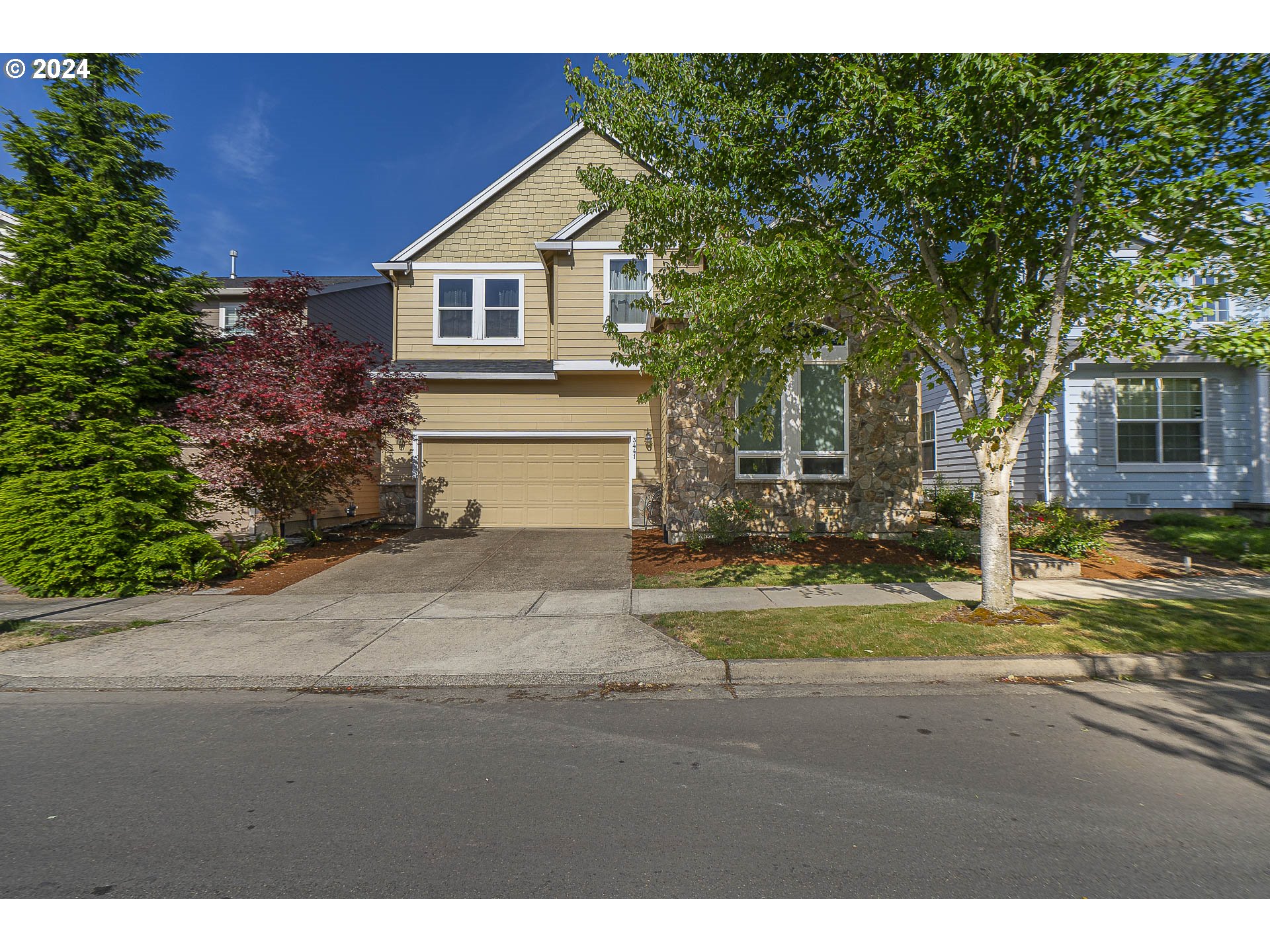 3441 SE SILVER FOX AVE