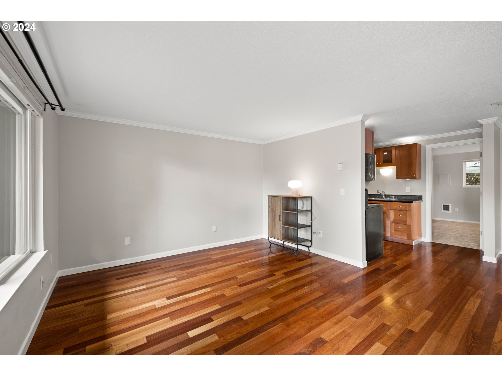 732 SE 16TH AVE