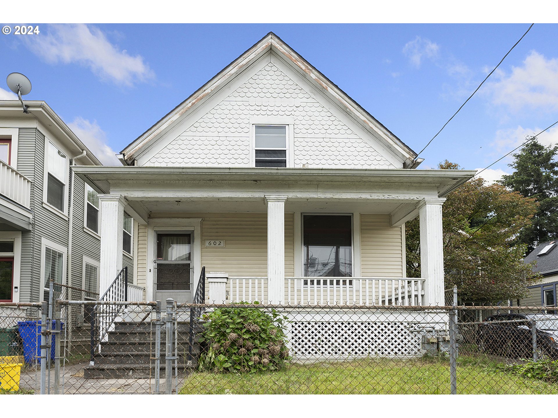 602 NE TILLAMOOK ST