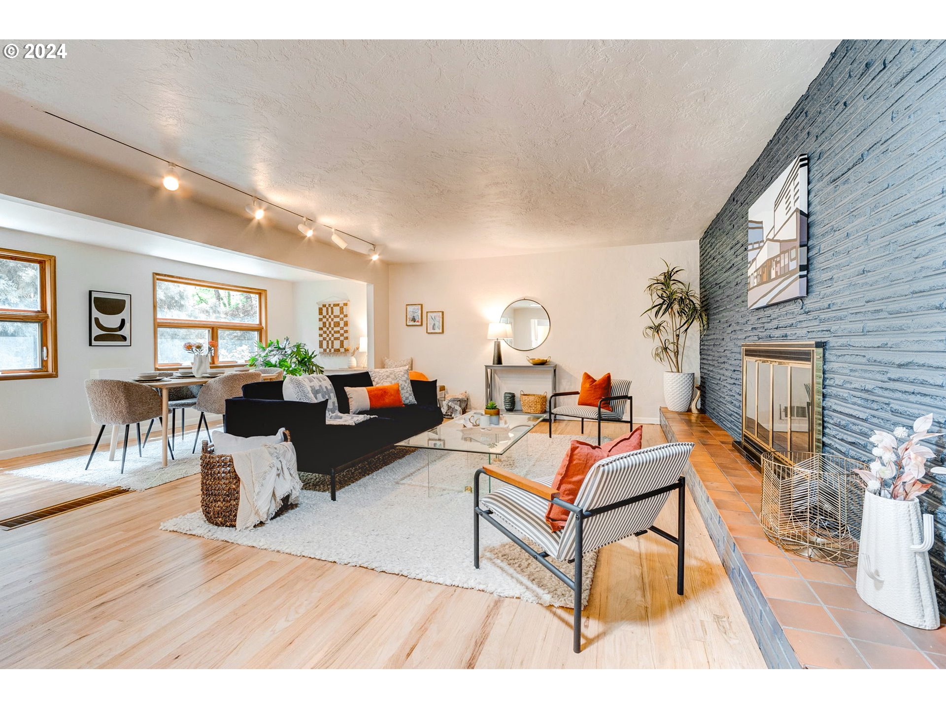 920 SW Cheltenham ST