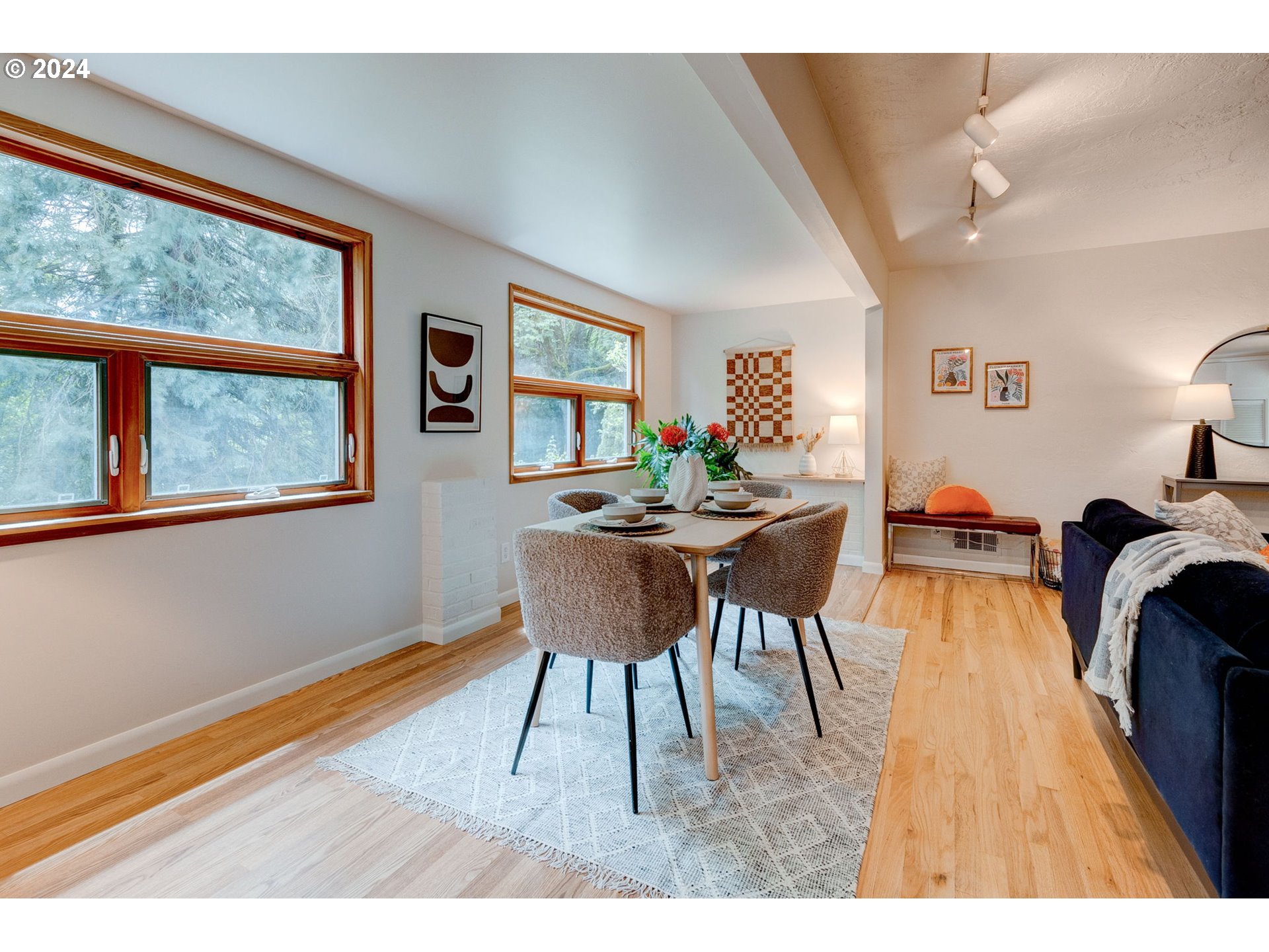 920 SW Cheltenham ST