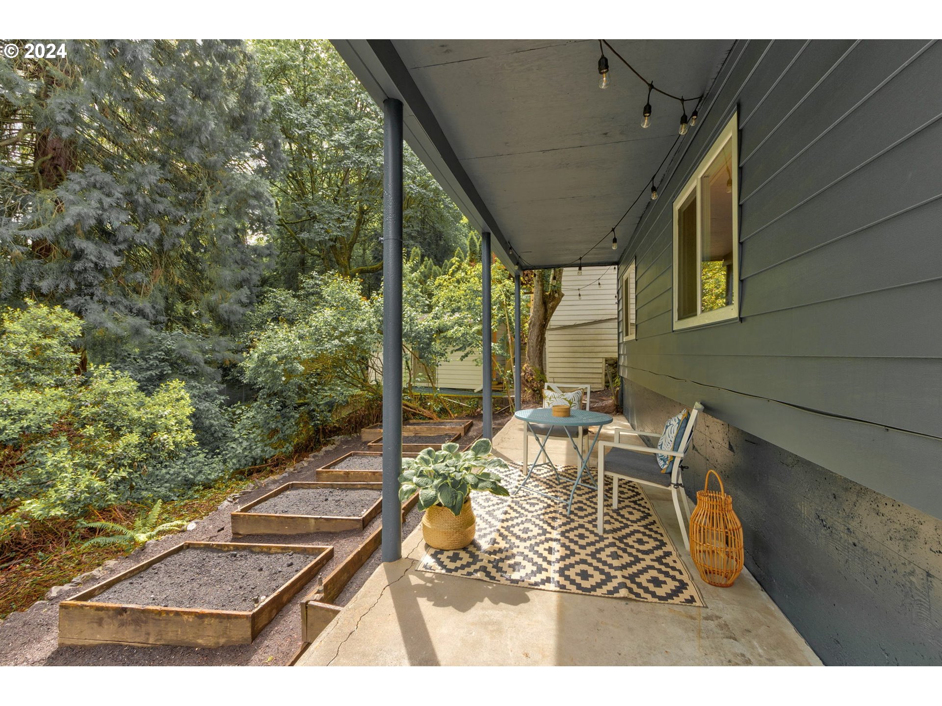 920 SW Cheltenham ST