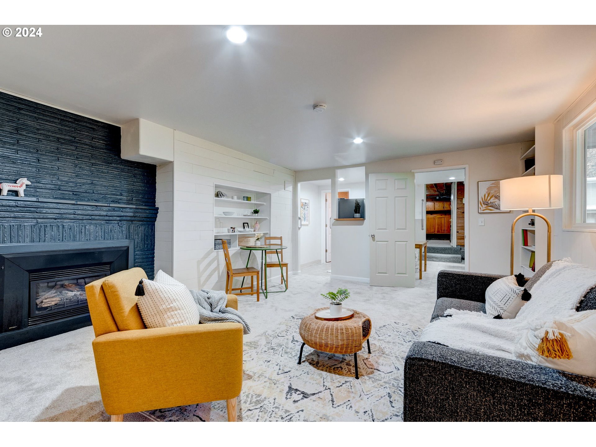 920 SW Cheltenham ST