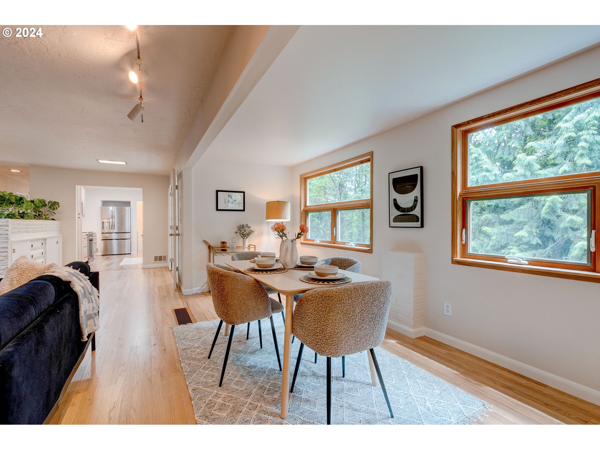 920 SW Cheltenham ST