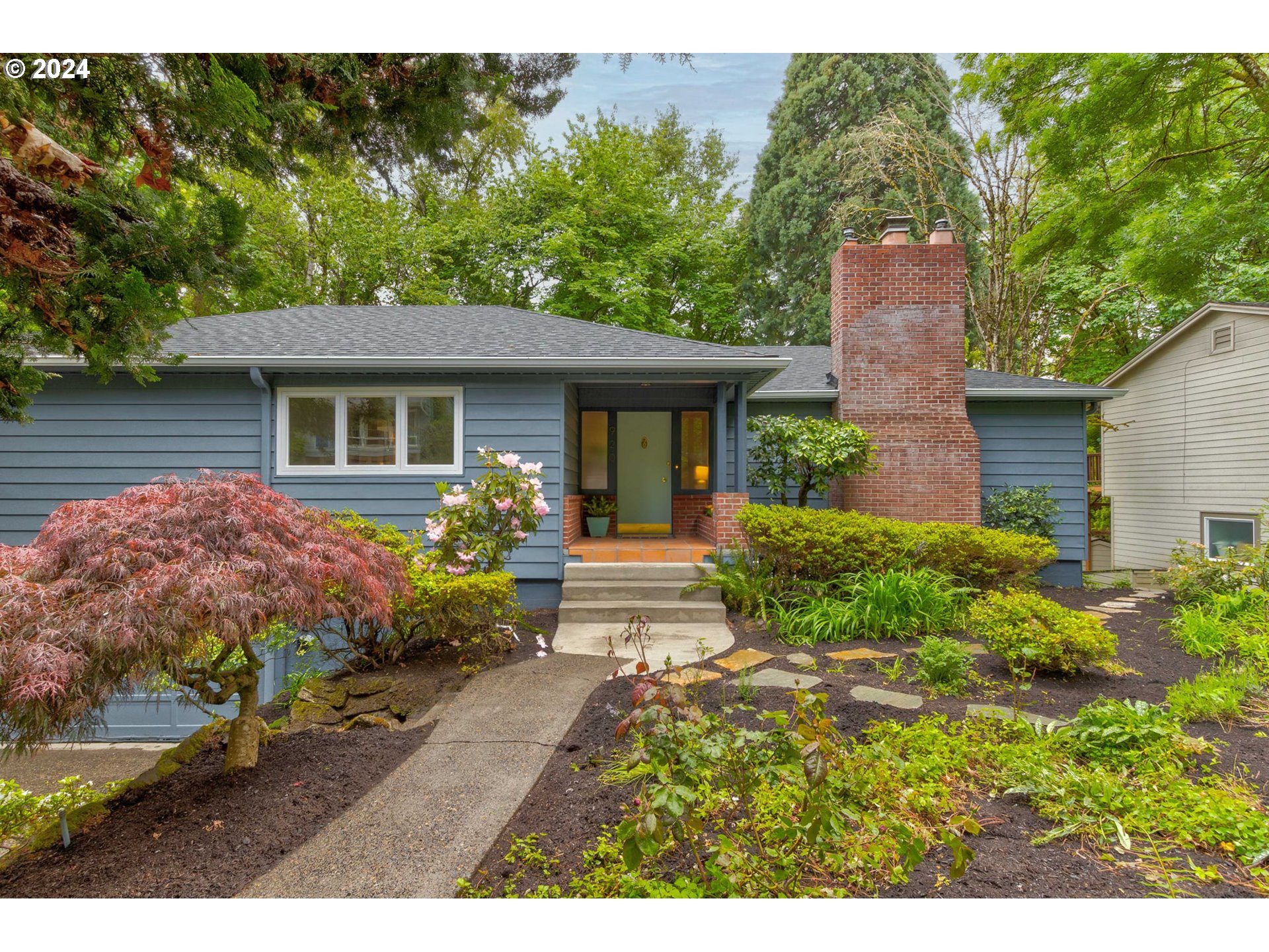 920 SW Cheltenham ST