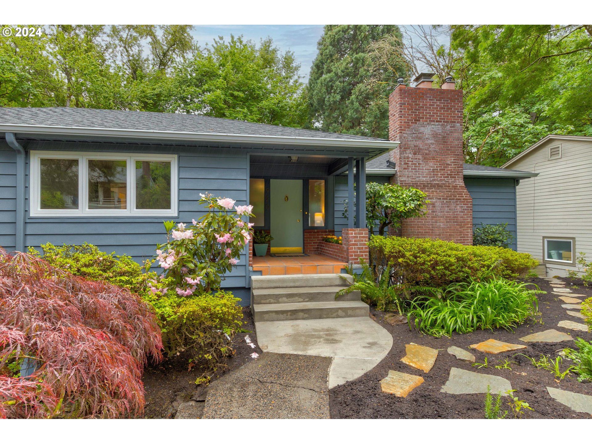 920 SW Cheltenham ST