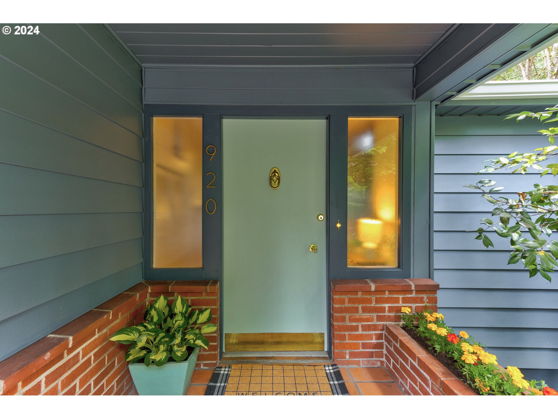 920 SW Cheltenham ST