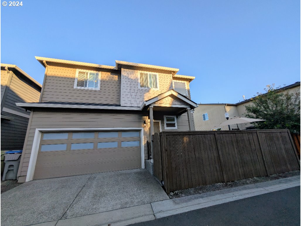 3153 SE WHITE OAK AVE