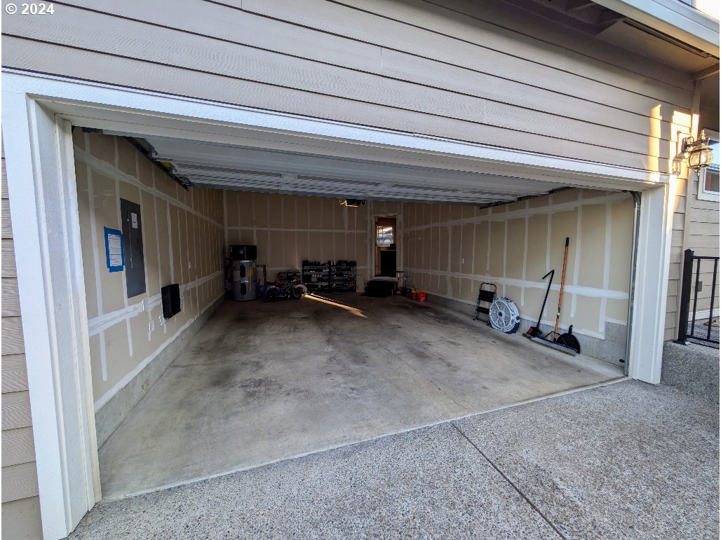 3153 SE WHITE OAK AVE