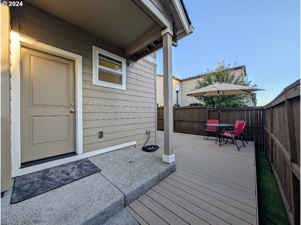 3153 SE WHITE OAK AVE