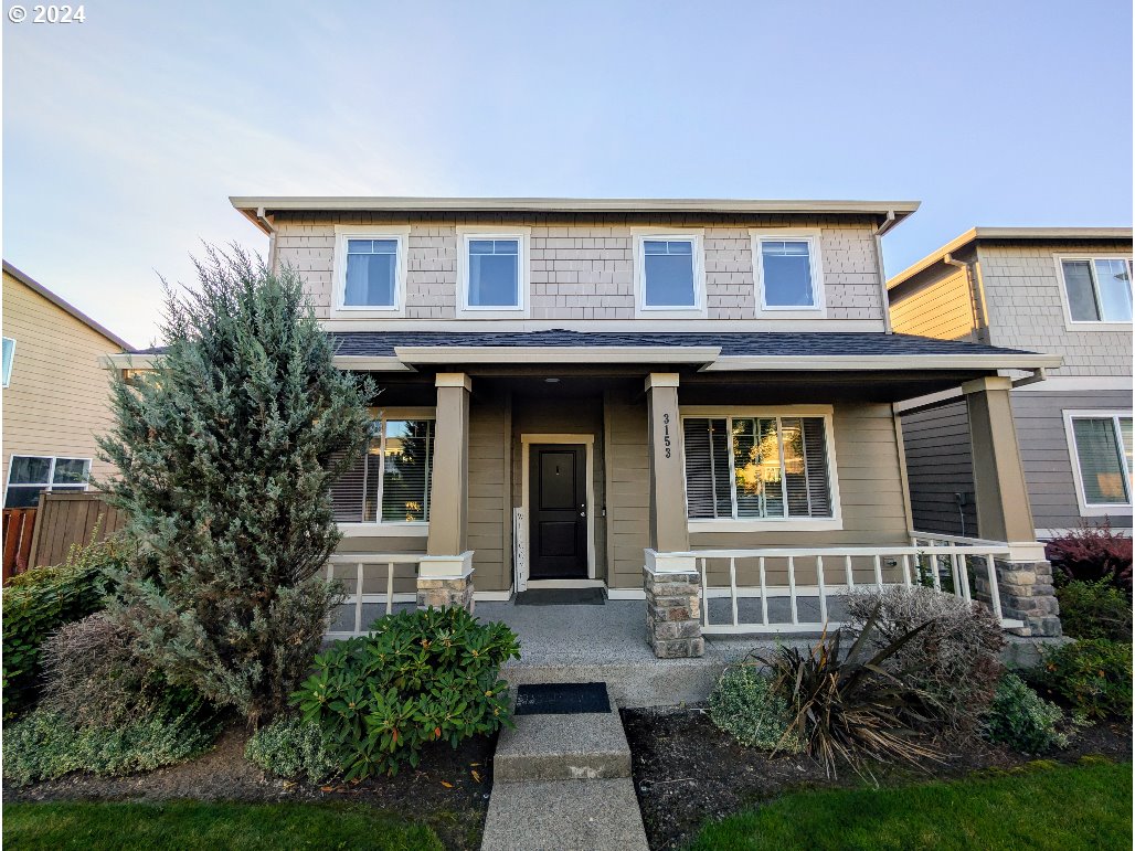 3153 SE WHITE OAK AVE