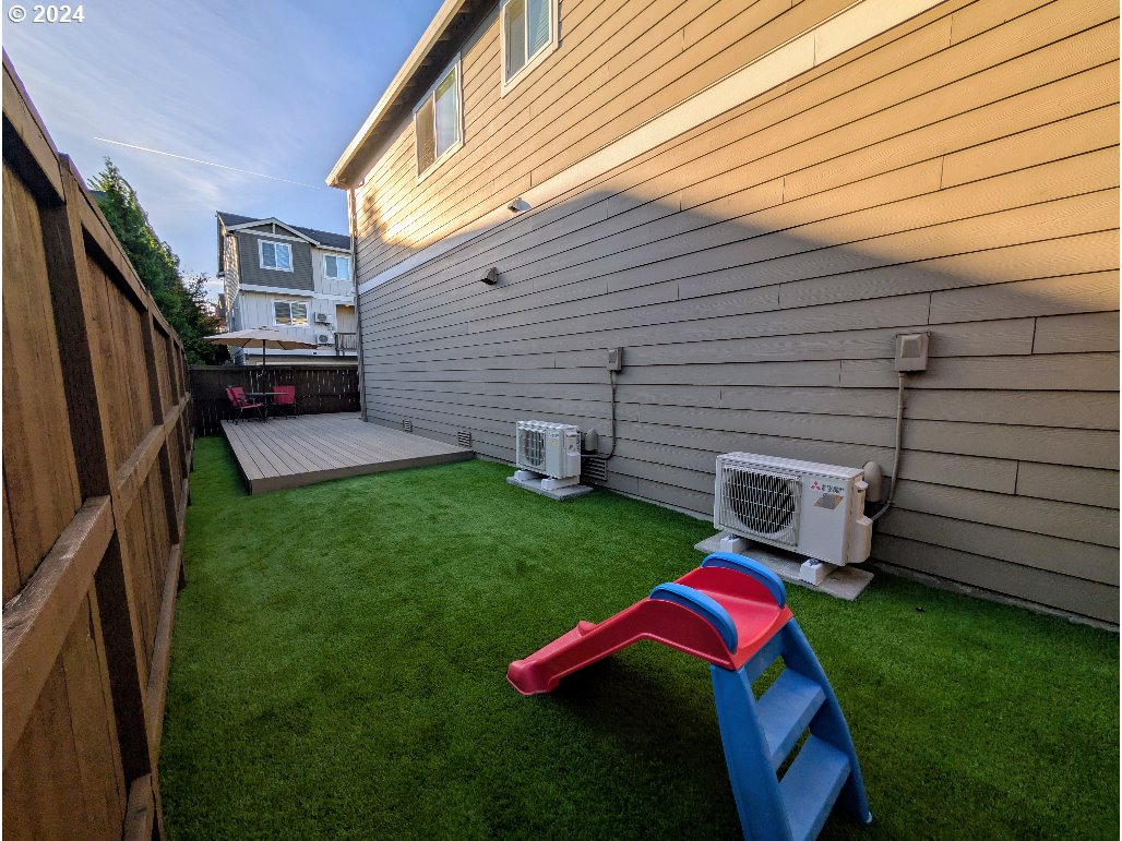 3153 SE WHITE OAK AVE