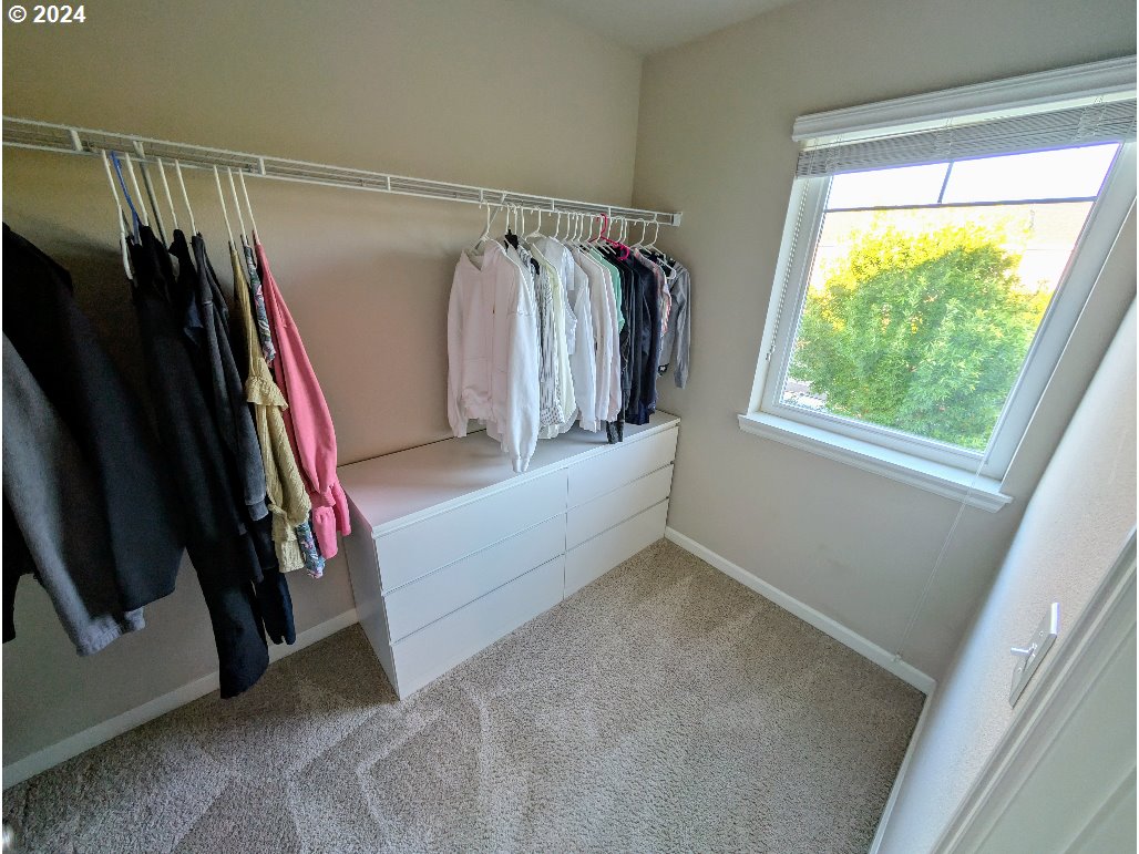 3153 SE WHITE OAK AVE