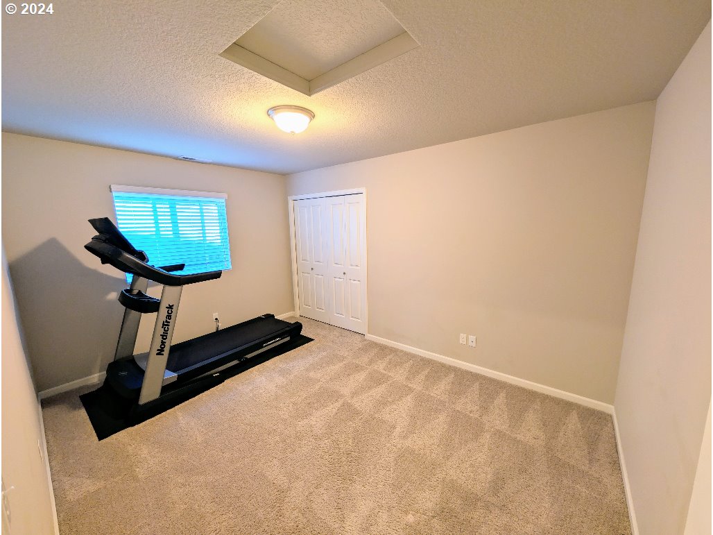 3153 SE WHITE OAK AVE