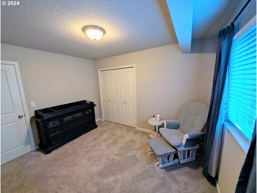 3153 SE WHITE OAK AVE