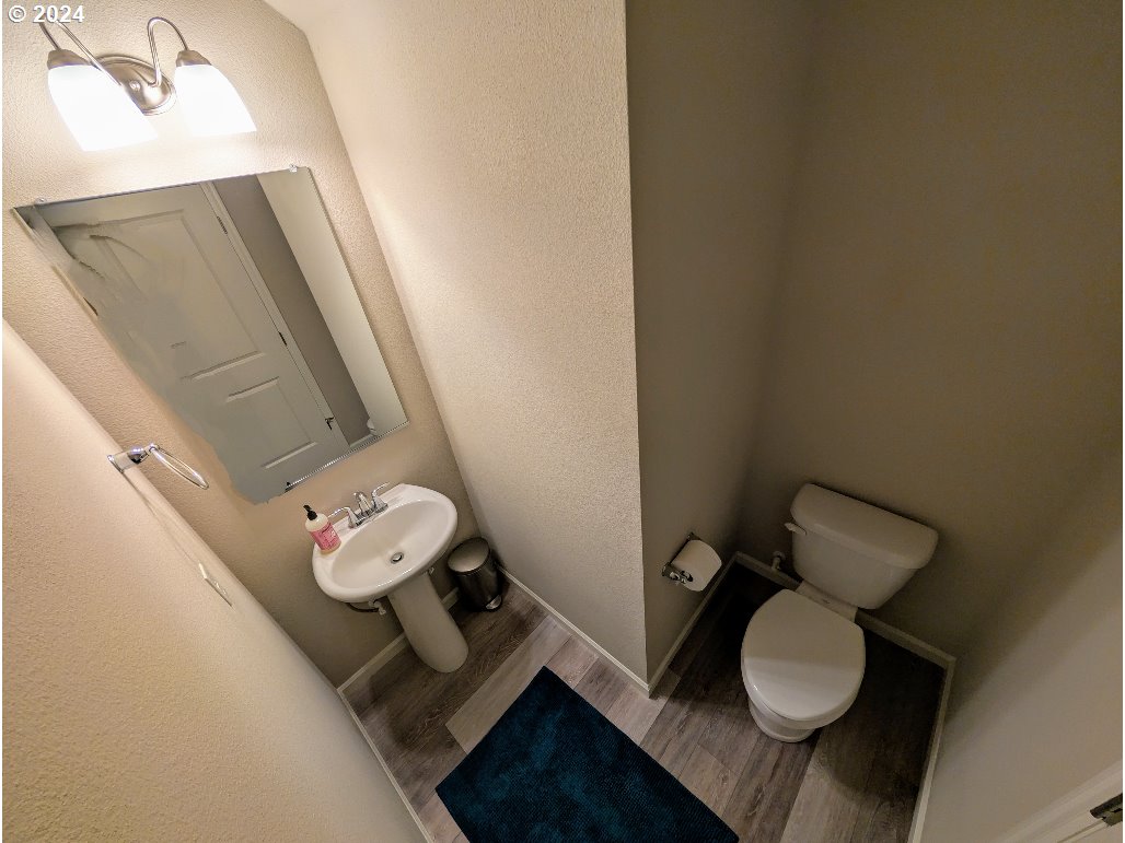 3153 SE WHITE OAK AVE