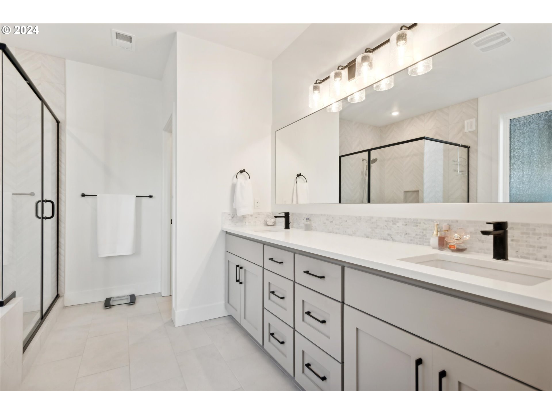 27608 SW WILLOW CREEK DR