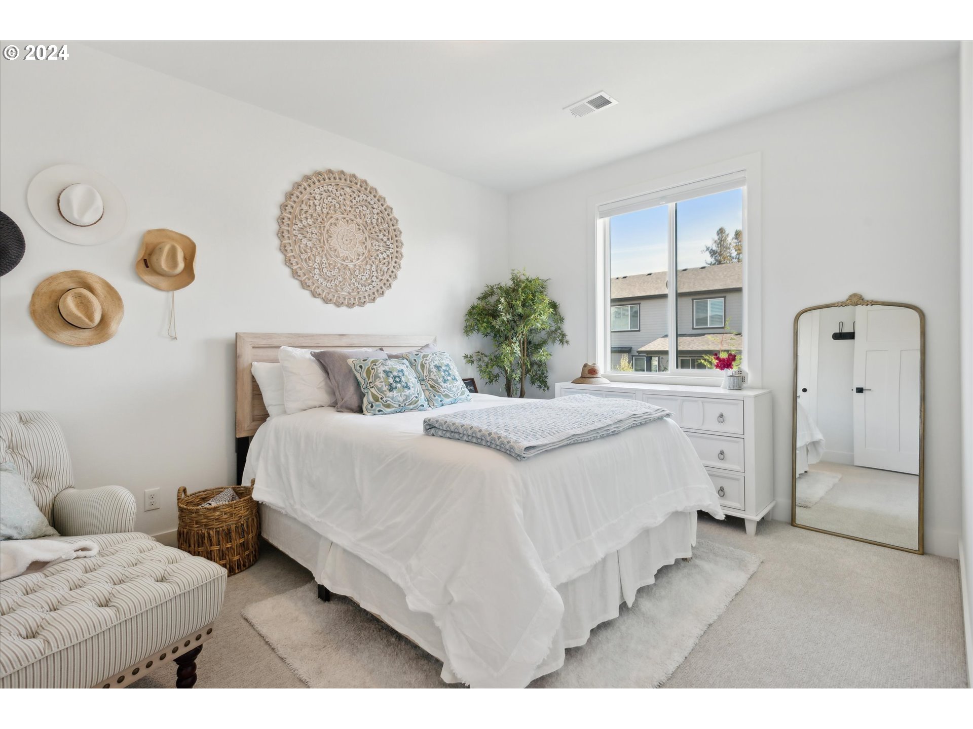 27608 SW WILLOW CREEK DR